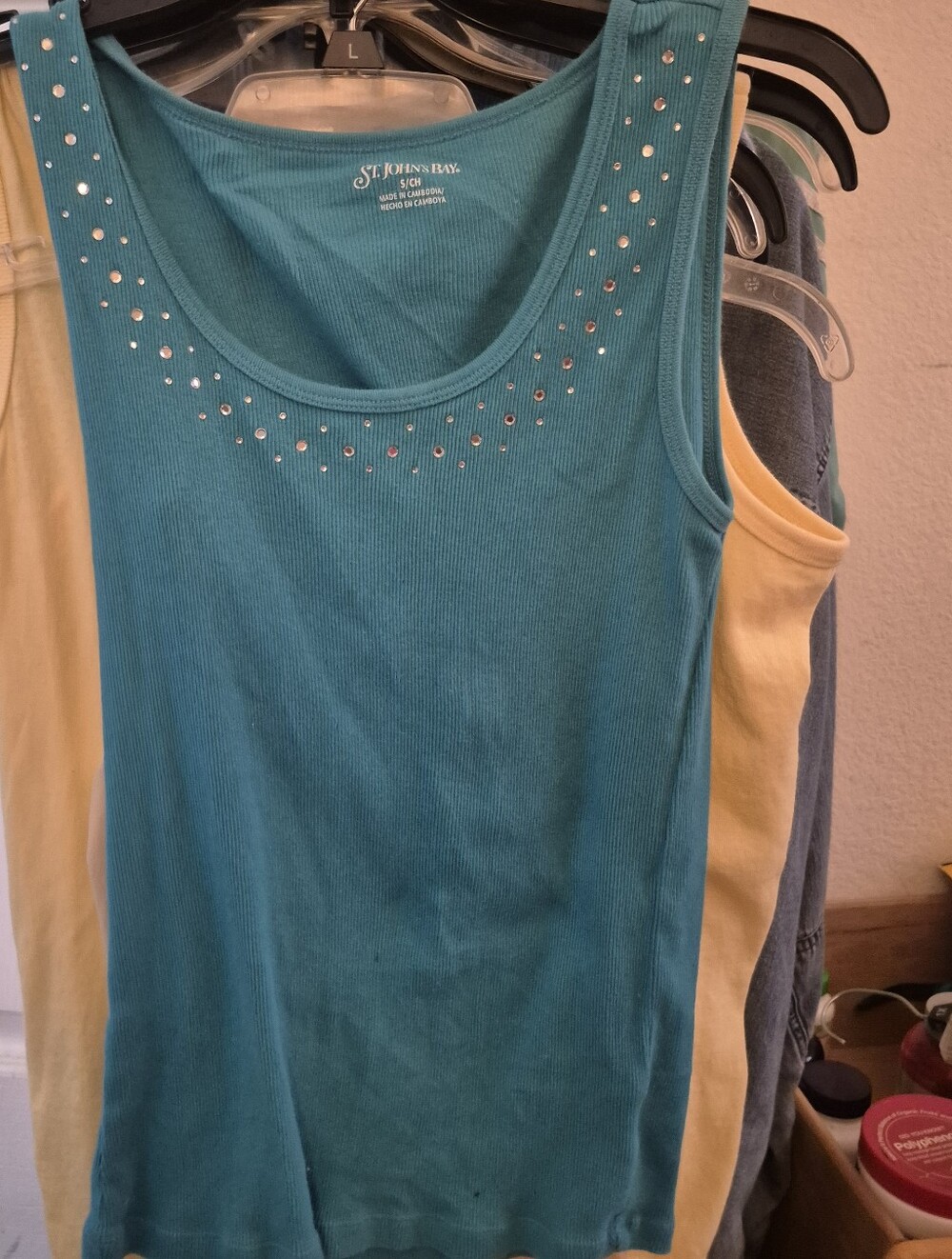 8 Women's Tank Tops 5 size Med 3 Sm Most Unworn Quality Brands 8 For Only $14 - Picture 2 of 15